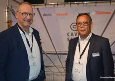 Old-timers in the fencing world: Cees van der Kaaij and Ron Groenewald on behalf of Doek en Draad.